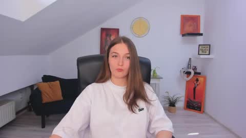 annewilsonn online show from April 2026 10:46:01 AM