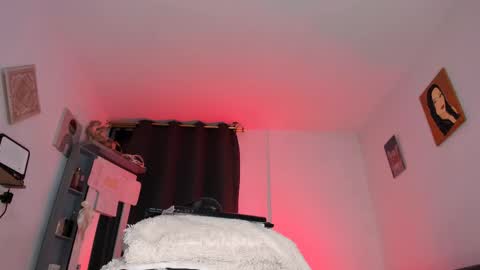 Creamy online show from April 2026 11:14:02 PM