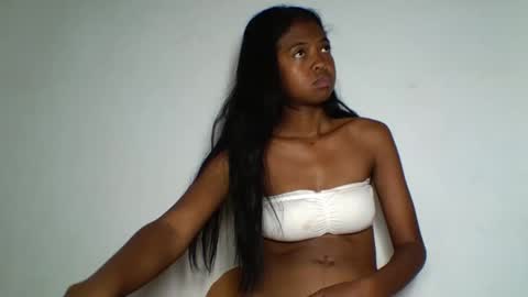 annica86 online show from April 2026 07:26:01 PM