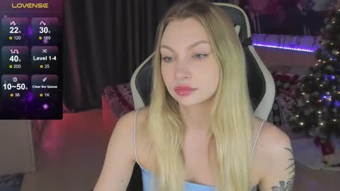 Snapshot of annie69kiss chatting on February 2025 05:20:02 PM Annie online show from February 2025 05:20:02 PM