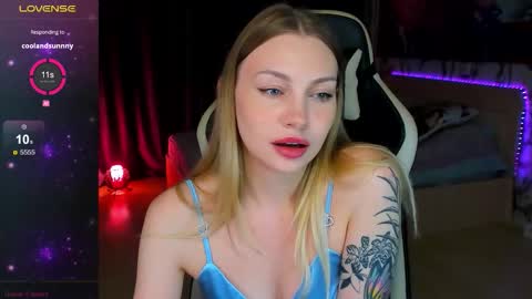 Snapshot of annie69kiss chatting on September 2025 08:56:02 PM Annie online show from September 2025 08:56:02 PM