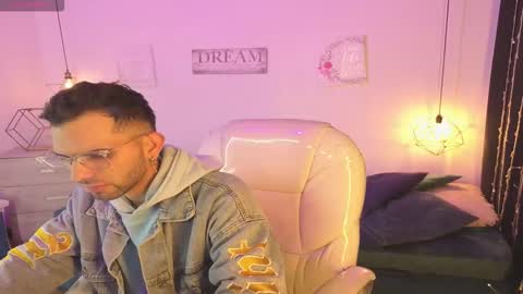 Snapshot of annie_and_ryan chatting on February 2026 03:01:02 AM Annie And Ryan online show from February 2026 03:01:02 AM