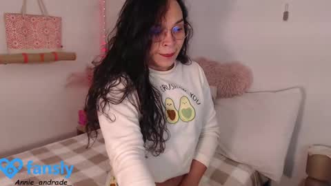 Snapshot of annie_andrade_ chatting on December 2024 12:02:01 AM Annie online show from December 2024 12:02:01 AM
