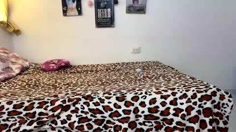 Annie  online show from January 2025 07:35:01 PM