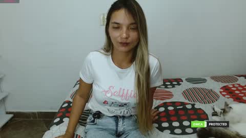 Snapshot of annie_che77y chatting on January 2025 04:28:02 AM annie cherry independent model online show from January 2025 04:28:02 AM