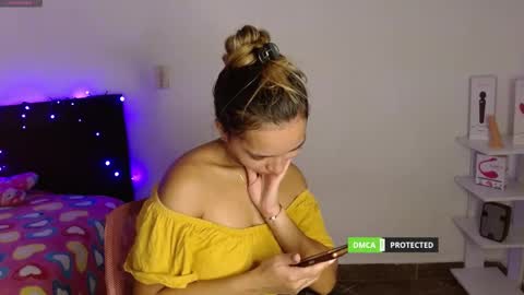 Snapshot of annie_che77y chatting on March 2025 12:12:02 PM annie cherry independent model online show from March 2025 12:12:02 PM