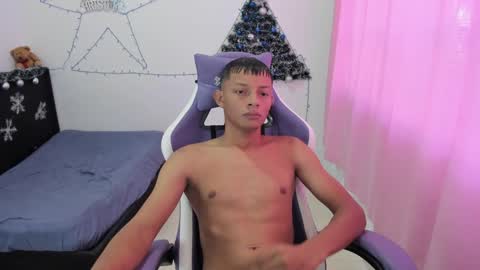 Snapshot of annie_dani420 chatting on December 2024 09:41:02 PM Annie Dani420 online show from December 2024 09:41:02 PM