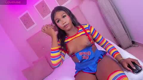 annie_dolce_ online show from October 2025 10:43:02 PM