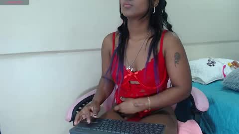 Snapshot of annie_scott_ chatting on January 2025 12:12:02 PM annie_scott_ online show from January 2025 12:12:02 PM