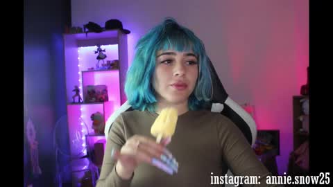 Snapshot of annie_snow_ chatting on January 2025 11:56:01 PM JEANNE no olvides seguirme dont forget follow me uu online show from January 2025 11:56:01 PM