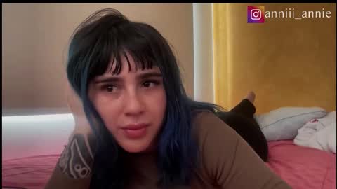 Snapshot of annie_snow_ chatting on September 2025 08:09:02 PM JEANNE no olvides seguirme dont forget follow me uu online show from September 2025 08:09:02 PM