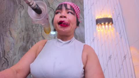 annie_wigg_ online show from September 2025 03:10:02 AM