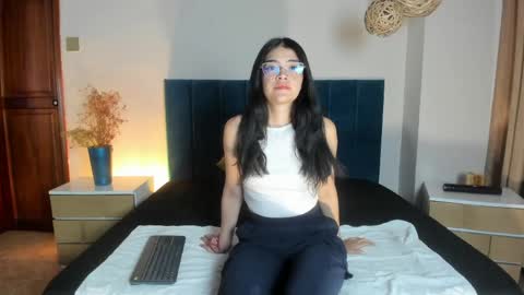Annie Bluee online show from April 2026 11:56:02 AM