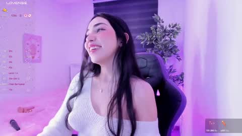 Snapshot of anniebrie chatting on February 2025 04:38:02 AM Cassandra online show from February 2025 04:38:02 AM