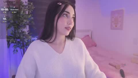 Snapshot of anniebrie chatting on October 2025 06:10:02 AM Cassandra online show from October 2025 06:10:02 AM