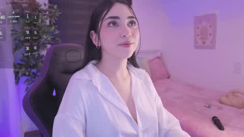 Snapshot of anniebrie chatting on October 2025 06:03:01 AM Cassandra online show from October 2025 06:03:01 AM