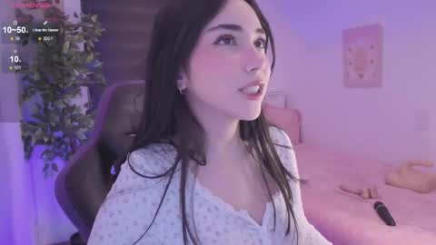 Snapshot of anniebrie chatting on October 2025 05:43:02 AM Cassandra online show from October 2025 05:43:02 AM