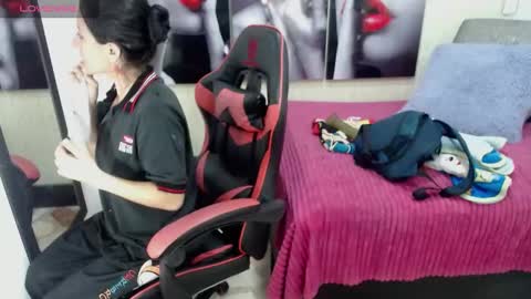 Anniee online show from March 2025 12:44:02 PM