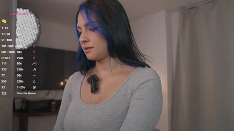 Annie FREE TRIAL IN BIO online show from March 2026 11:22:02 PM