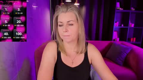 Annie online show from March 2025 05:44:01 AM