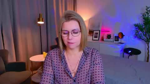 Annie online show from April 2026 08:39:01 AM