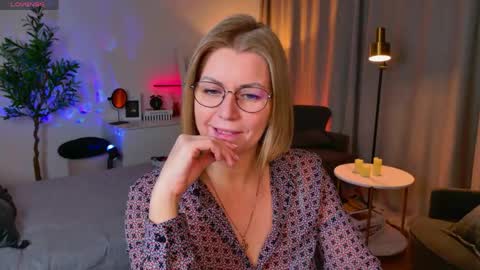 Annie online show from April 2026 07:02:02 AM