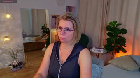 Annie online show from June 2026 08:34:01 AM
