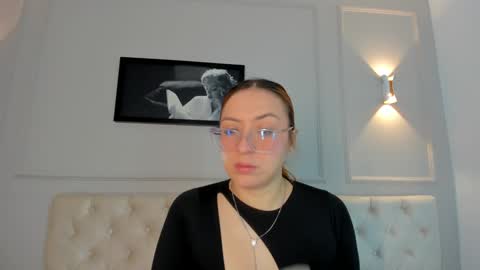 Snapshot of anniemartinezz chatting on January 2025 11:58:02 AM Annie online show from January 2025 11:58:02 AM