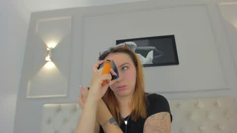 Snapshot of anniemartinezz chatting on January 2025 11:54:02 AM Annie online show from January 2025 11:54:02 AM