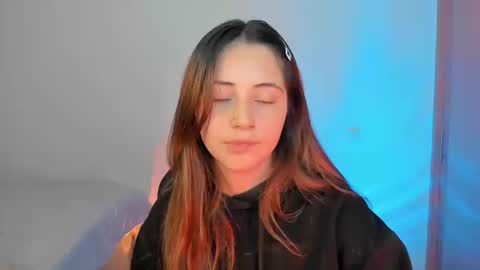 Snapshot of anniemora_ chatting on September 2025 03:32:02 AM Annie online show from September 2025 03:32:02 AM