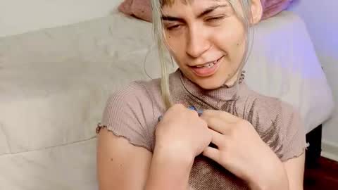 Snapshot of annietinky chatting on September 2025 01:49:01 AM annietinky online show from September 2025 01:49:01 AM