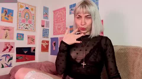 annietinky online show from April 2026 10:51:02 PM