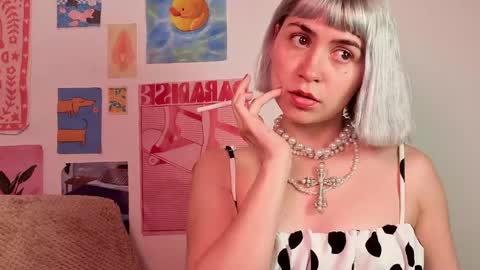 annietinky online show from June 2026 03:52:02 AM