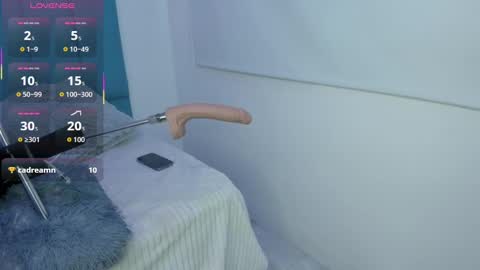 Annie Evans  online show from November 2025 04:52:01 PM