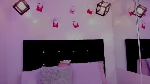 Snapshot of anniie_evans1 chatting on February 2026 12:33:02 PM Annie Evans online show from February 2026 12:33:02 PM