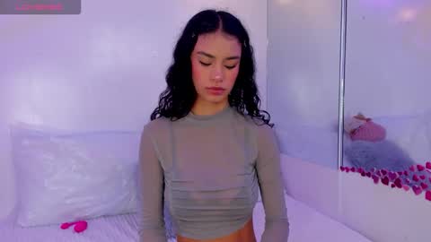 Snapshot of anniie_evans1 chatting on March 2026 04:32:02 PM Annie Evans online show from March 2026 04:32:02 PM