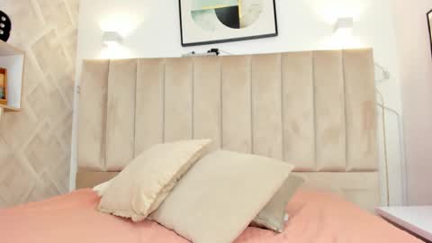 Snapshot of anniie_queen chatting on February 2026 02:07:02 AM Annie Queen online show from February 2026 02:07:02 AM