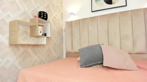 Snapshot of anniie_queen chatting on March 2026 03:09:02 AM Annie Queen online show from March 2026 03:09:02 AM