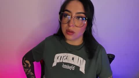 Annika online show from October 2025 01:04:02 AM