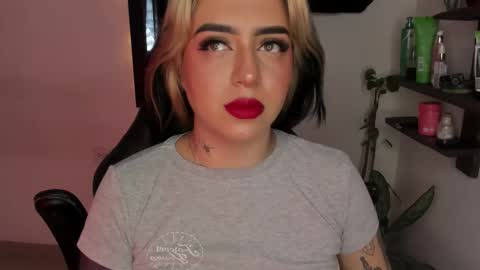 Annika online show from December 2025 02:03:01 PM