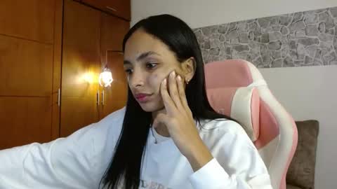 Snapshot of annitaserna chatting on October 2025 03:11:02 PM AnnaS online show from October 2025 03:11:02 PM