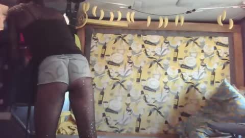 Anna online show from February 2025 09:36:01 PM