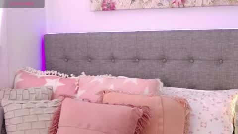 Antonella Lee online show from May 2026 06:04:02 PM