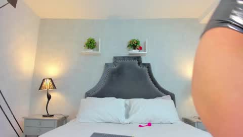 Snapshot of anntoniawood chatting on December 2024 01:13:02 PM Anntonia Woods online show from December 2024 01:13:02 PM