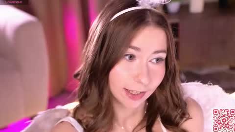Annuetta online show from June 2026 08:06:01 AM