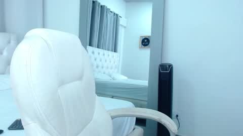 ANNY LOUIS online show from February 2025 02:12:02 AM