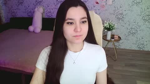 Snapshot of anny_shine chatting on January 2025 06:57:01 AM Annie online show from January 2025 06:57:01 AM