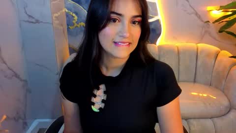 Snapshot of anny_star_tx chatting on January 2026 08:23:01 PM Live 1500am 2100pm COLOMBIAN HOUR online show from January 2026 08:23:01 PM