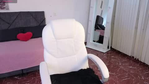 Anny online show from May 2026 11:37:02 AM