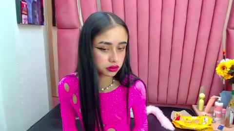 Snapshot of anny_swet chatting on January 2025 07:01:02 PM Anny online show from January 2025 07:01:02 PM